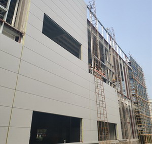 钢构建筑的墙板类型