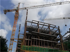 钢构高层竖向承重构件