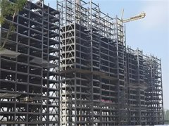 优化钢构高层抗扭性能的